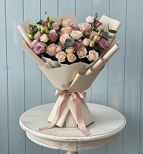 Букет цветов из:  Розы и Лизиантусы в Вардане