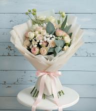 Букет цветов из:  Розы и Лизиантусы в Вардане