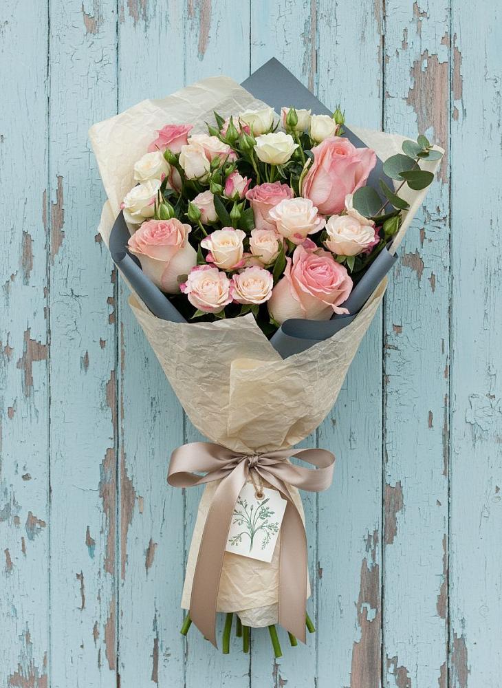 Букет цветов из: Розы в Вардане