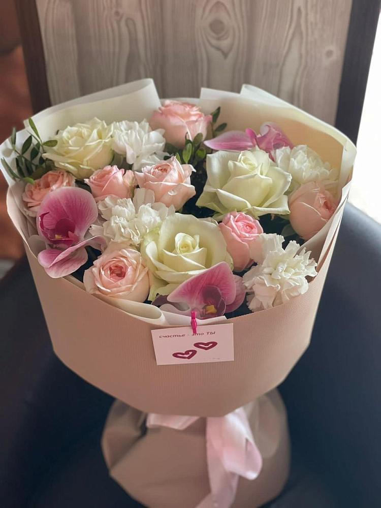 Букет цветов из: Орхидеи, Розы и Гвоздики в Вардане