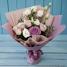 Букет цветов из:  Розы и Лизиантусы в Вардане