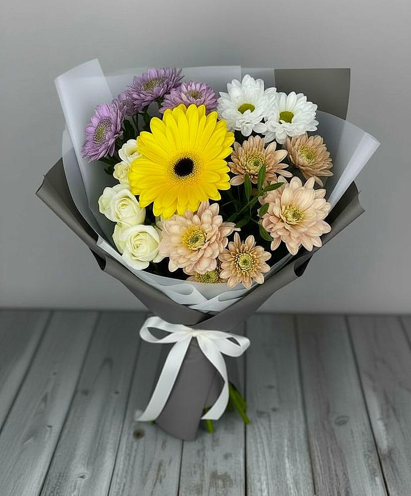 Букет цветов из: Розы, Герберы и Хризантемы в Вардане
