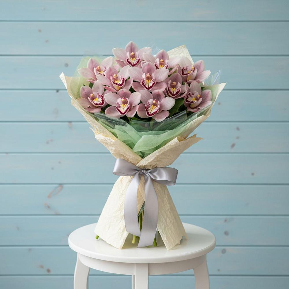 Букет цветов из: Орхидеи и Розы в Вардане