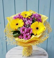 Букет цветов из:  Хризантемы и Герберы в Вардане