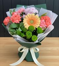 Букет цветов из:  Гвоздики, Розы, Герберы и Хризантемы в Вардане