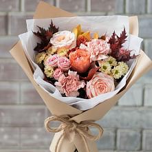 Букет цветов из:  Гвоздики, Хризантемы и Розы в Вардане