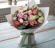 Букет цветов из:  Розы, Лизиантусы и Гвоздики в Вардане