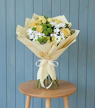 Букет цветов из:  Хризантемы и Розы в Вардане