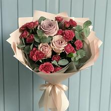 Букет цветов из:  Гвоздики и Розы в Вардане