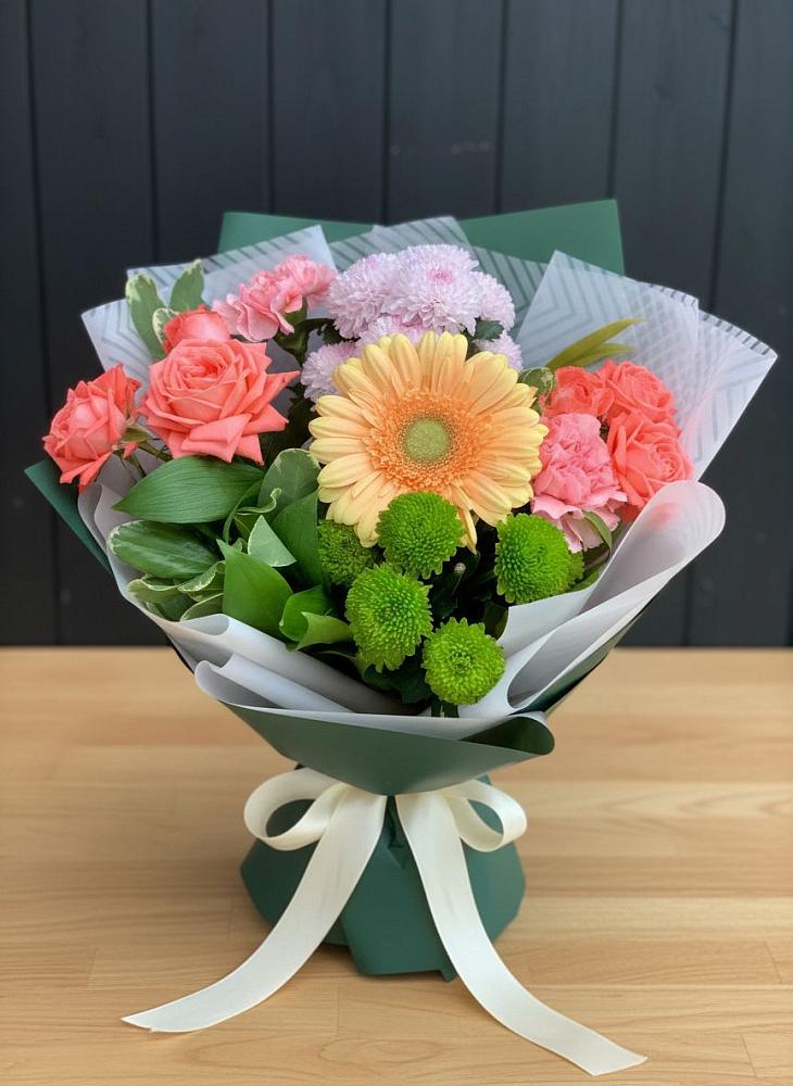 Букет цветов из: Гвоздики, Розы, Герберы и Хризантемы в Вардане