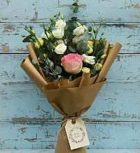 Букет цветов из:  Розы и Лизиантусы #REPLACE_PRED# Вардане