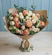 Букет цветов из:  Альстромерии и Розы в Вардане