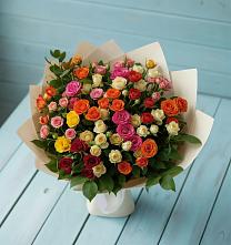 Букет Микс из разноцветных кустовых роз в Вардане